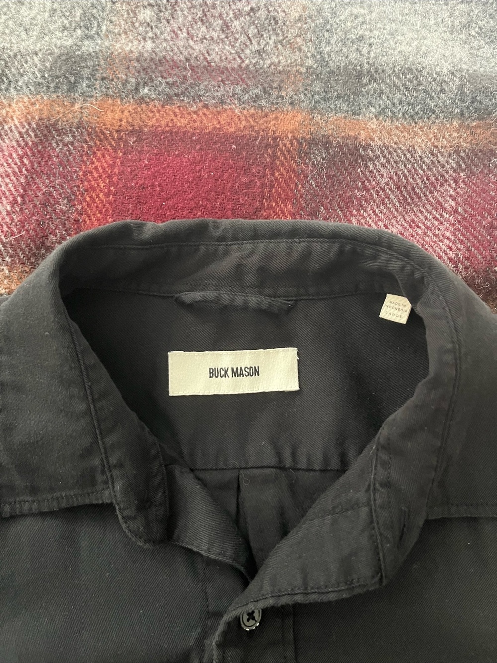 Buck Mason Twill one pocket short sleeve shirt - Picture 3 of 6